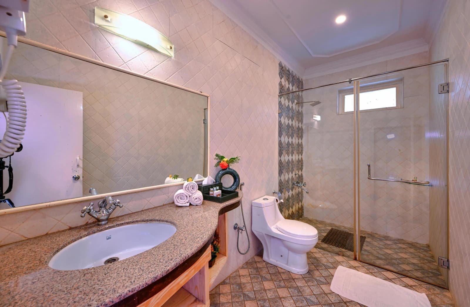 Tiger Den Resort — Ranthambore photo 1
